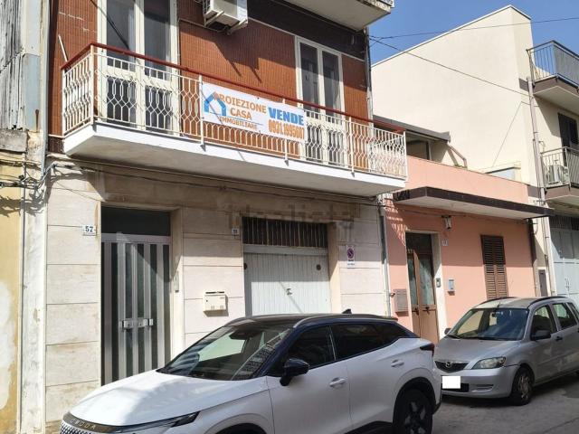 Casa in vendita a Solarino, Siracusa