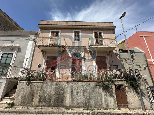 Casa in vendita a Ispica, Ragusa