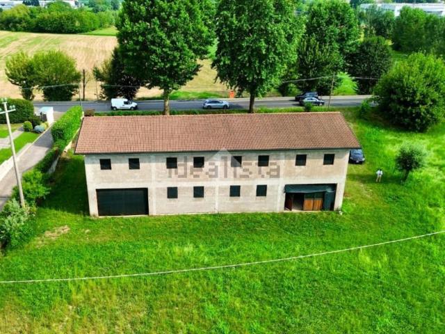 Casa in vendita a Tezze Sul Brenta, Veneto