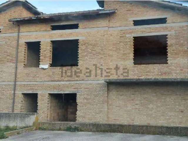 Casa in vendita a Unione dei Comuni della Val Vibrata, Sant'egidioalla Vibrata