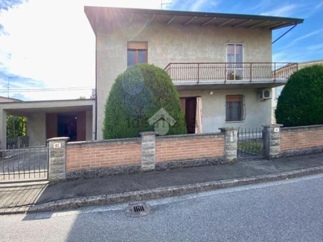 Casa in vendita a Bassa Reggiana, Re