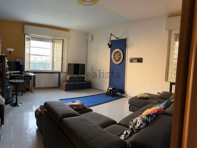 Casa in vendita a Rimini, Reggio Emilia