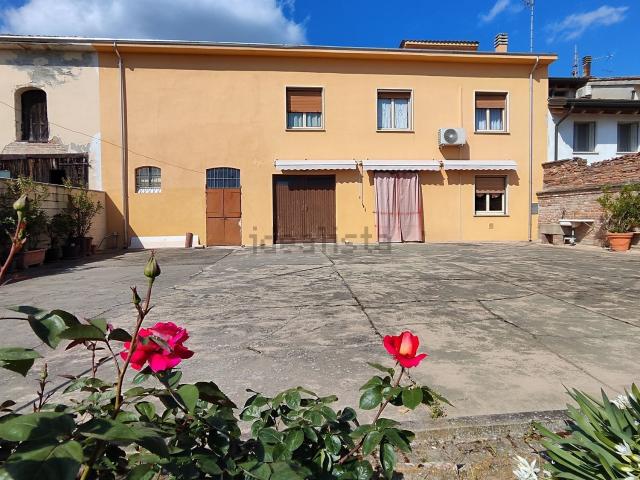 Casa in vendita a Casalbellotto, Casalmaggiore