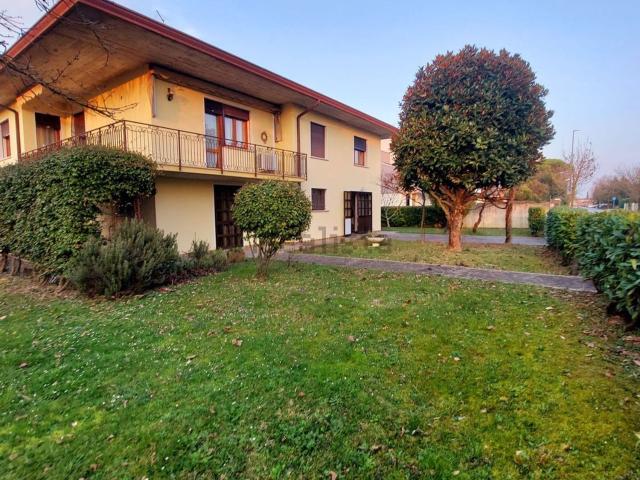 Casa in vendita a Lanzago, Silea