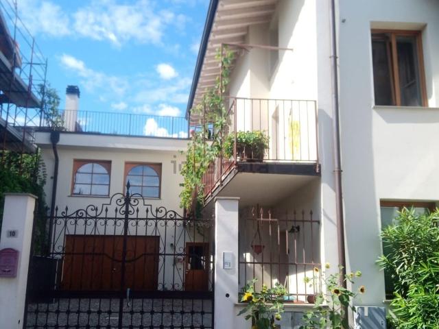 Casa in vendita a Polpenazze, Lombardia