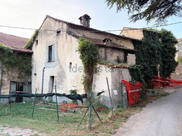 Casa in vendita a Calestano, Parma