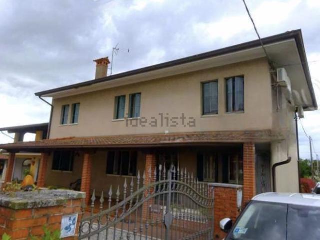 Casa in vendita a Fiume Veneto, Friuli-Venezia Giulia