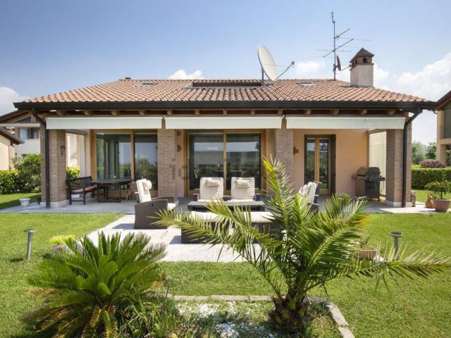 Casa in vendita a Lazise, Veneto