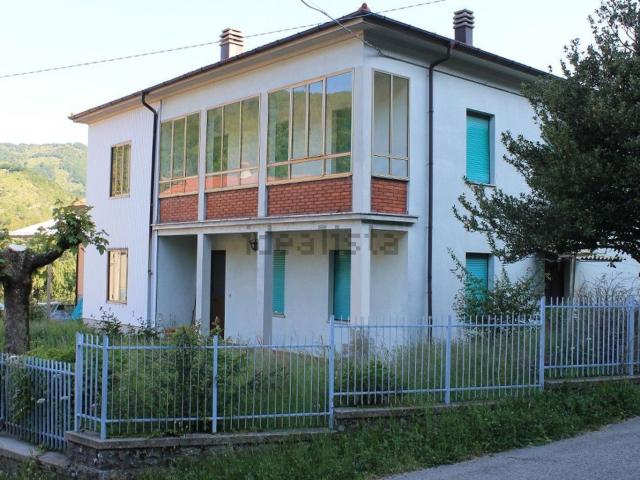 Casa in vendita a Albareto, Reggio Emilia