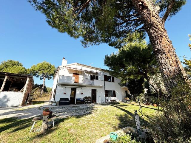 Casa in vendita a Vivere Verde, Marche