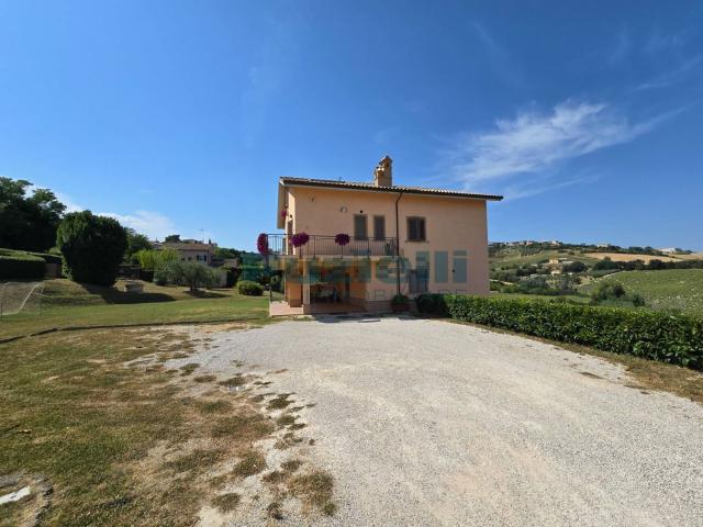 Casa in vendita a Marche, Fermo
