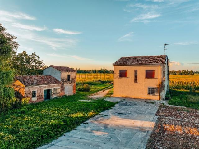 Casa in vendita a Quistello, Lombardia