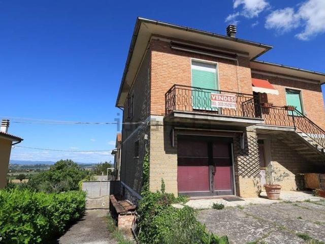 Casa in vendita a Acquaviva, Abbadia Di Montepulciano