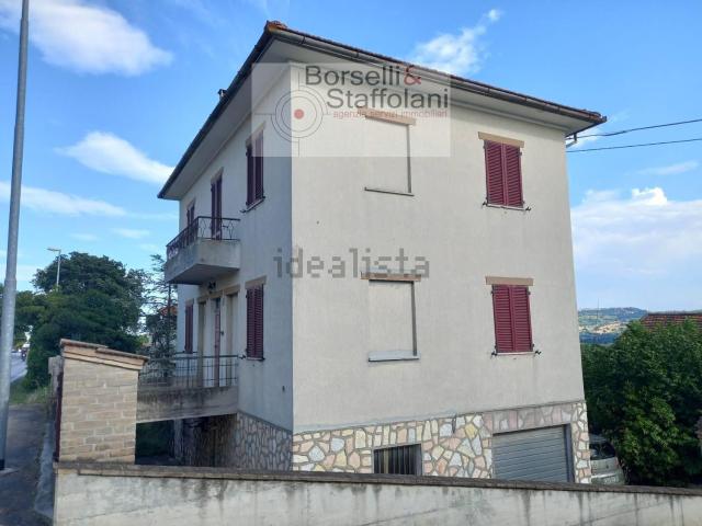 Casa in vendita a Cerretano, Marche