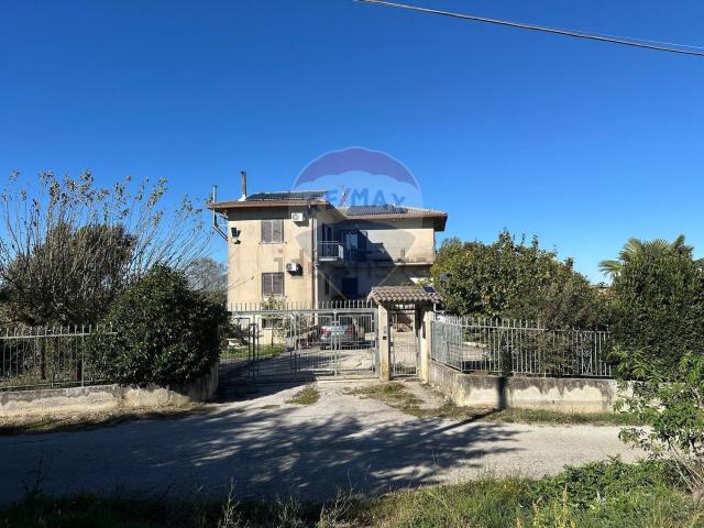 Casa in vendita a Fragneto Monforte, Benevento