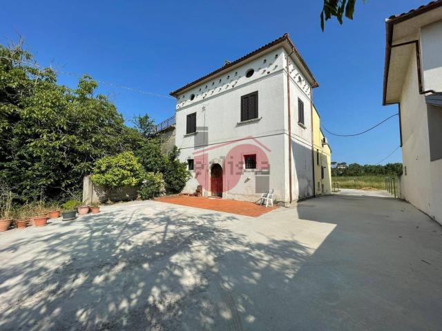 Casa in vendita a Benevento, Campania