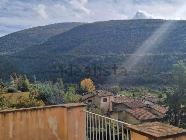 Casa in vendita a Belfiore, Foligno