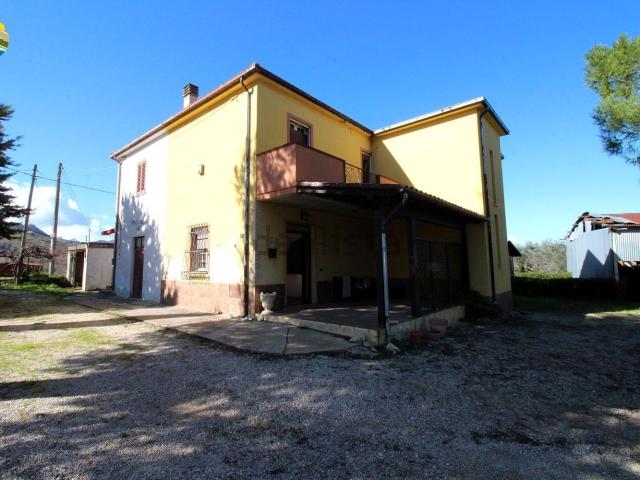 Casa in vendita a Montefino, Abruzzo
