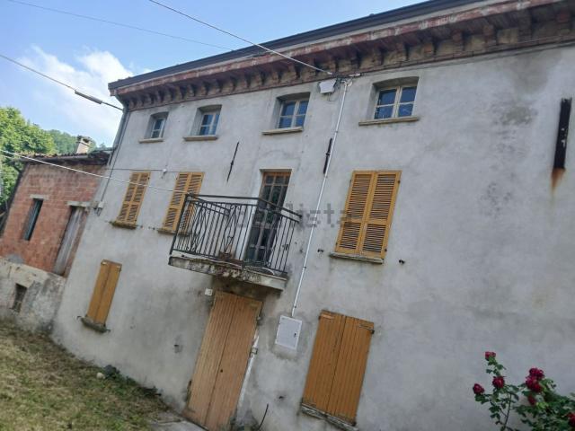 Casa in vendita a Bettola, Reggio Emilia