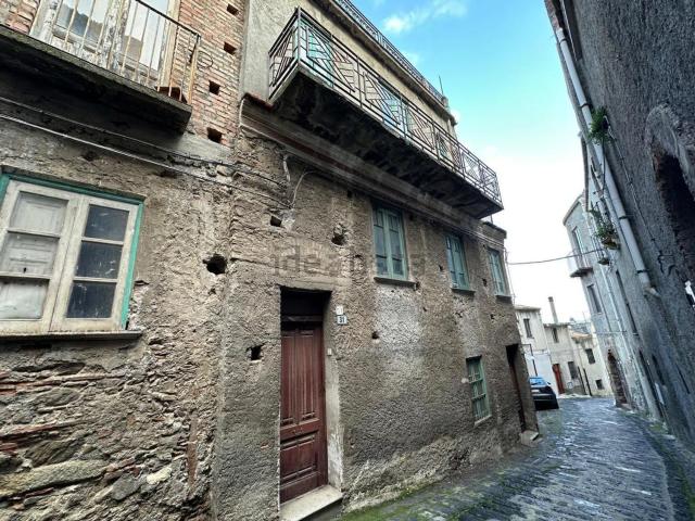 Casa in vendita a Santa Lucia Di, Sicilia