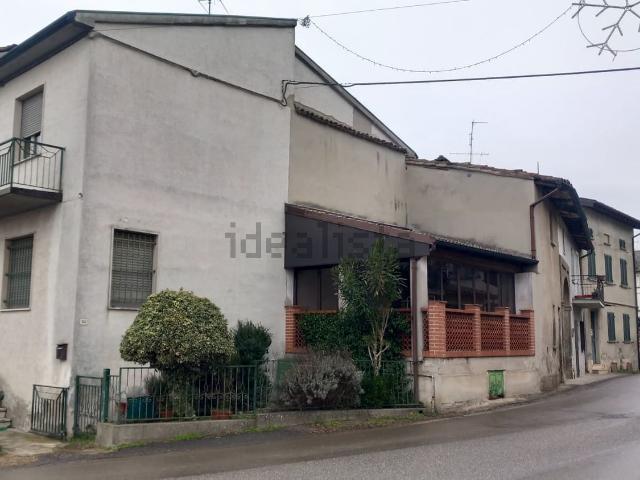 Casa in vendita a Castana, Lombardia