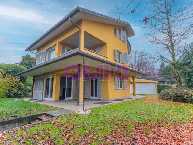 Casa in vendita a Cadorago, Lombardia