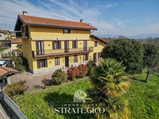 Casa in vendita a Gattico-Veruno, Piemonte