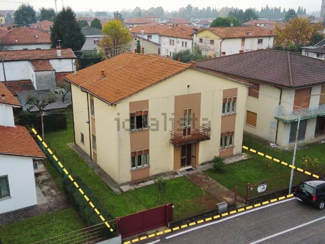 Casa in vendita a Cappuccini, Thiene