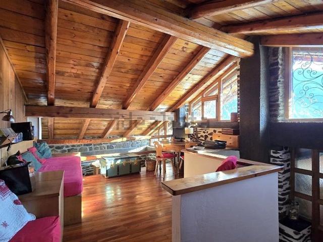 Casa in vendita a Nus, Aosta