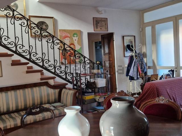 Casa in vendita a Voghera, Lombardia