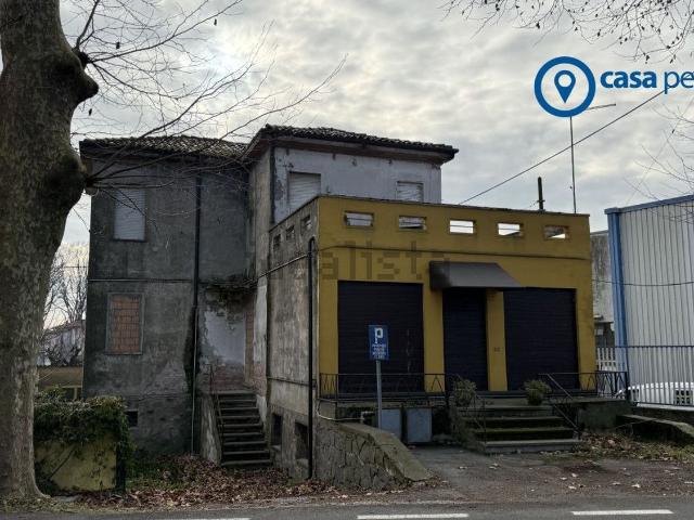 Casa in vendita a Rovigo, Veneto