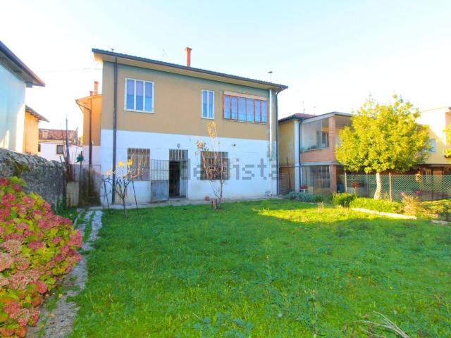 Casa in vendita a Lonigo, Veneto