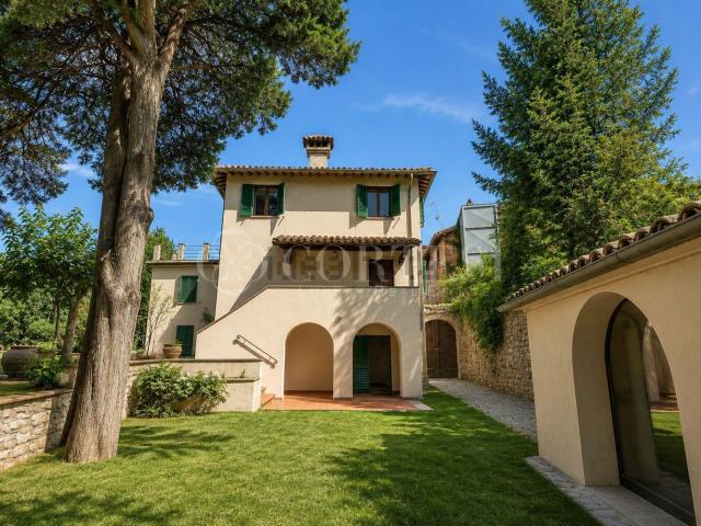 Casa in vendita a San Leo Bastia, Umbria