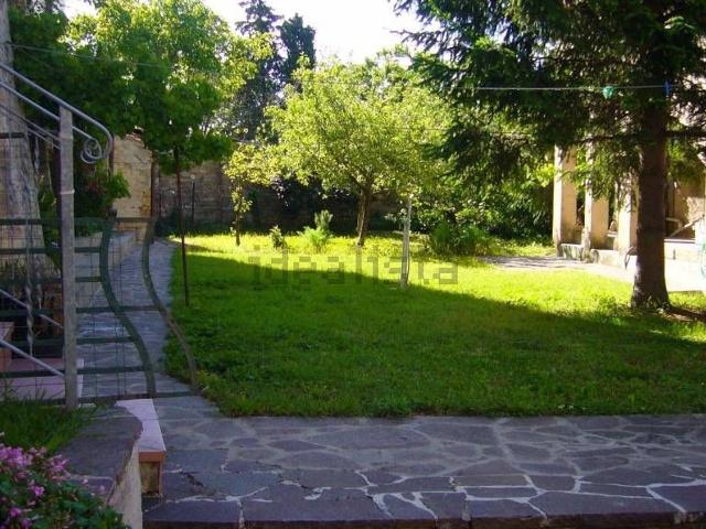 Casa in vendita a Carciole, Cingoli