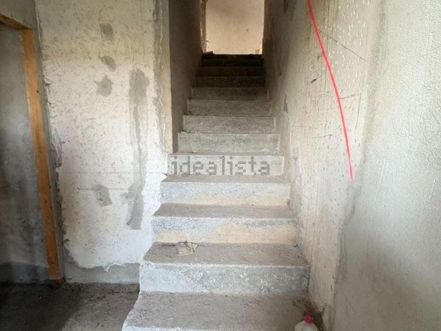 Casa in vendita a Terra di Mezzo, Re