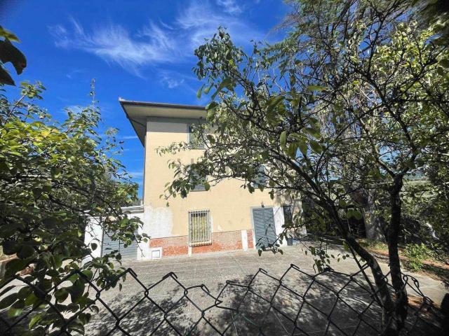 Casa in vendita a Lamporecchio, Toscana