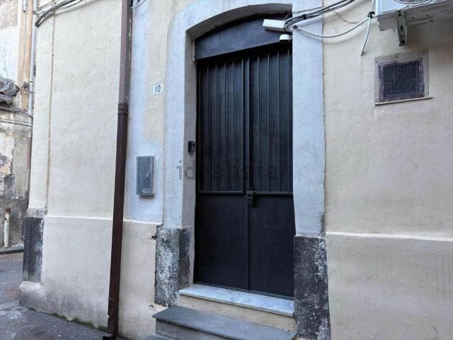 Casa in vendita a Centro storico, Catania