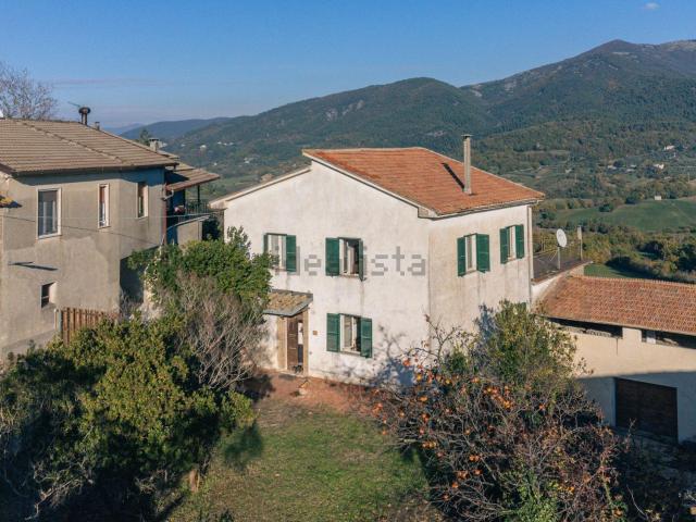 Casa in vendita a Configni, Lazio