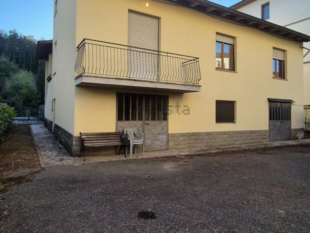 Casa in vendita a Levanella, Montevarchi