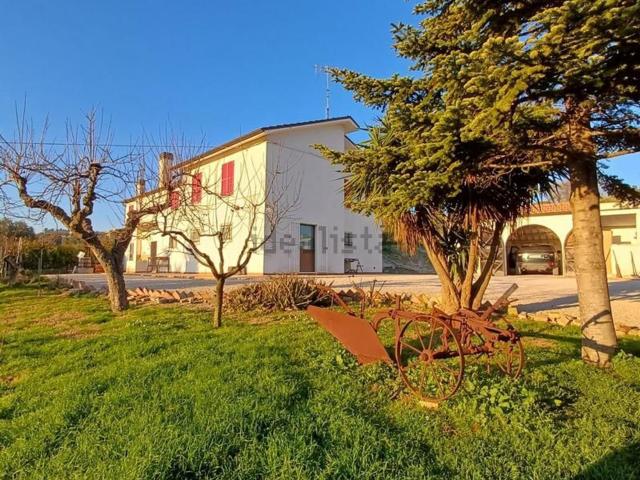 Casa in vendita a Marche, Macerata