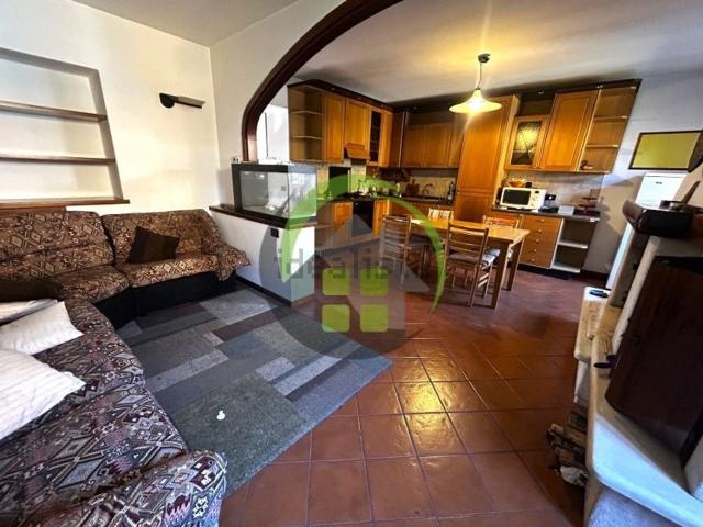 Casa in vendita a Colzate, Lombardia