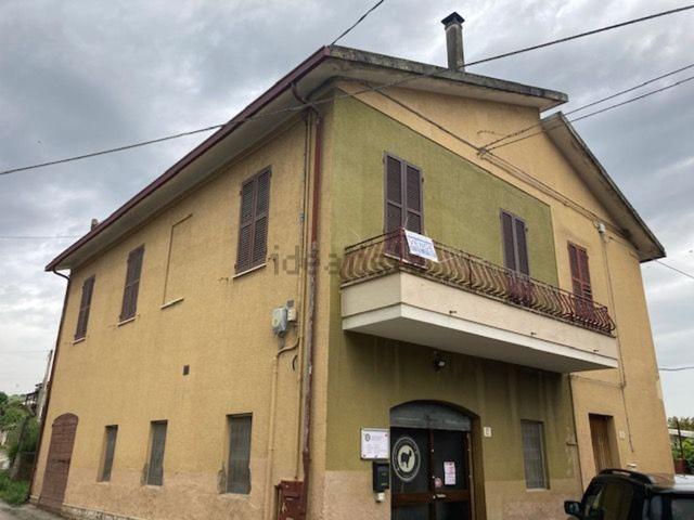 Casa in vendita a Vallone, Marche