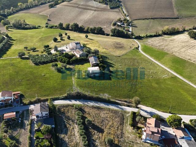 Casa in vendita a Ponte Ete, Marche