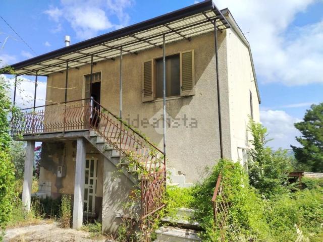 Casa in vendita a Montefalcione, Campania