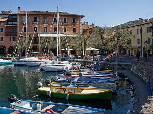 Casa in vendita a Loncrino, Torri Del Benaco