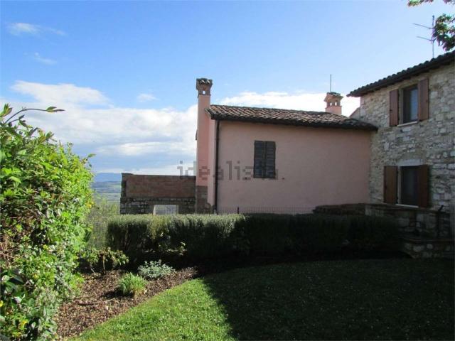 Casa in vendita a Izzalini, Umbria