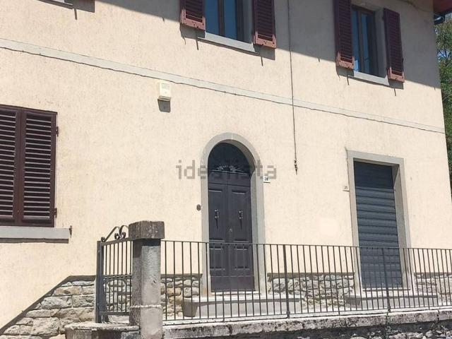 Casa in vendita a Pratovecchio Stia, Stia
