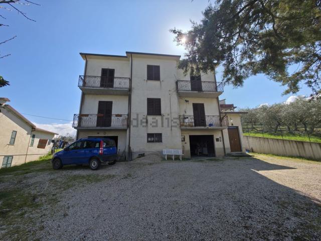 Casa in vendita a Castel Ritaldi, Umbria