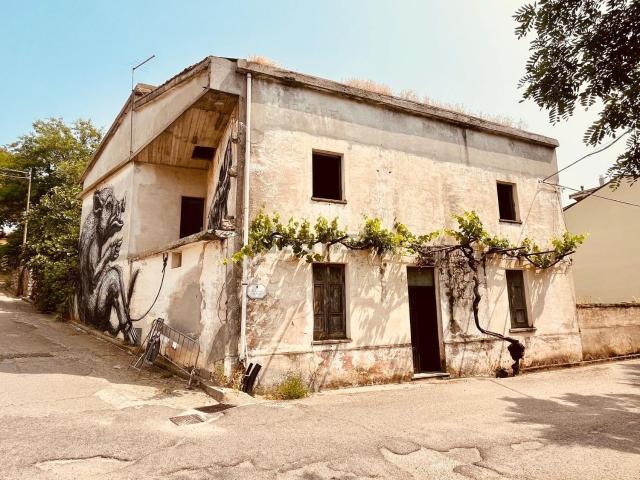 Casa in vendita a Sadali, Sardigna/Sardegna