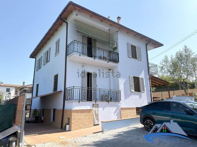 Casa in vendita a Borgo Bovio, Terni